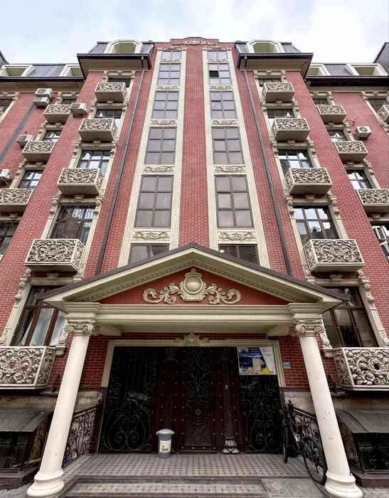 Двухуровневая (разделена на две 2-х комнатные квартиры) ЖК Дархан