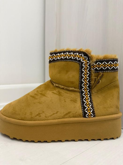 Уги женские всех размеров в хорошем качестве доставка по городу .