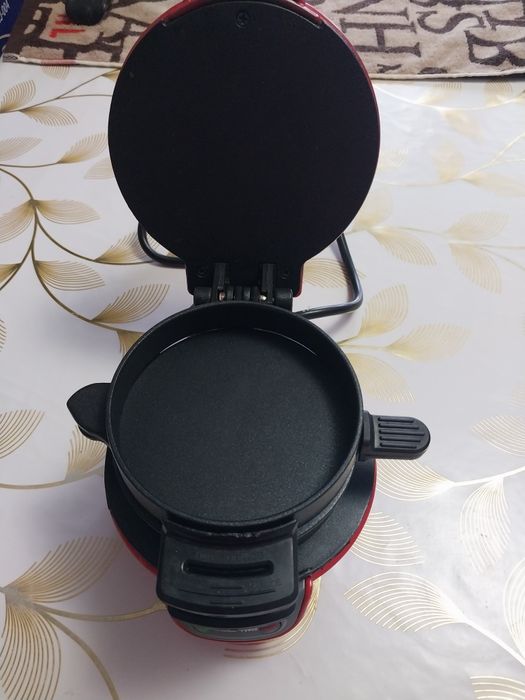 Бургерница красного цвета