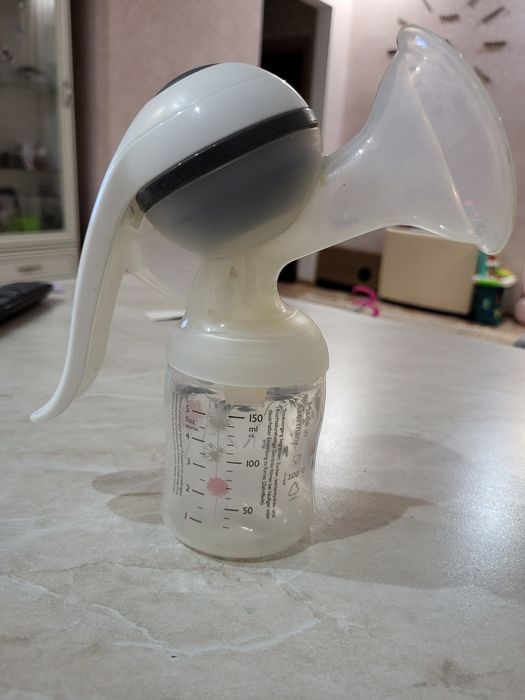 Продам молокоотсос Nuk