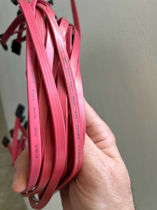 Продавам лот SATA кабели