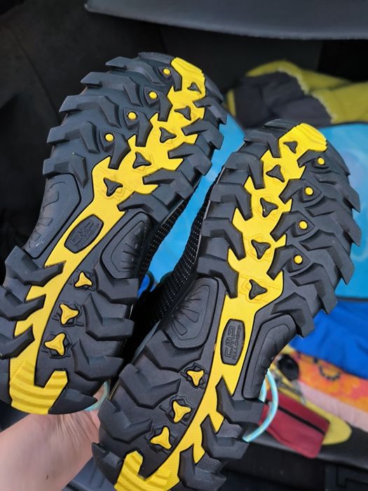 Bocanci drumeție damă nr 37 NOU waterproof CMP