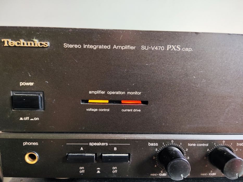 Железен усилвател на Техникс