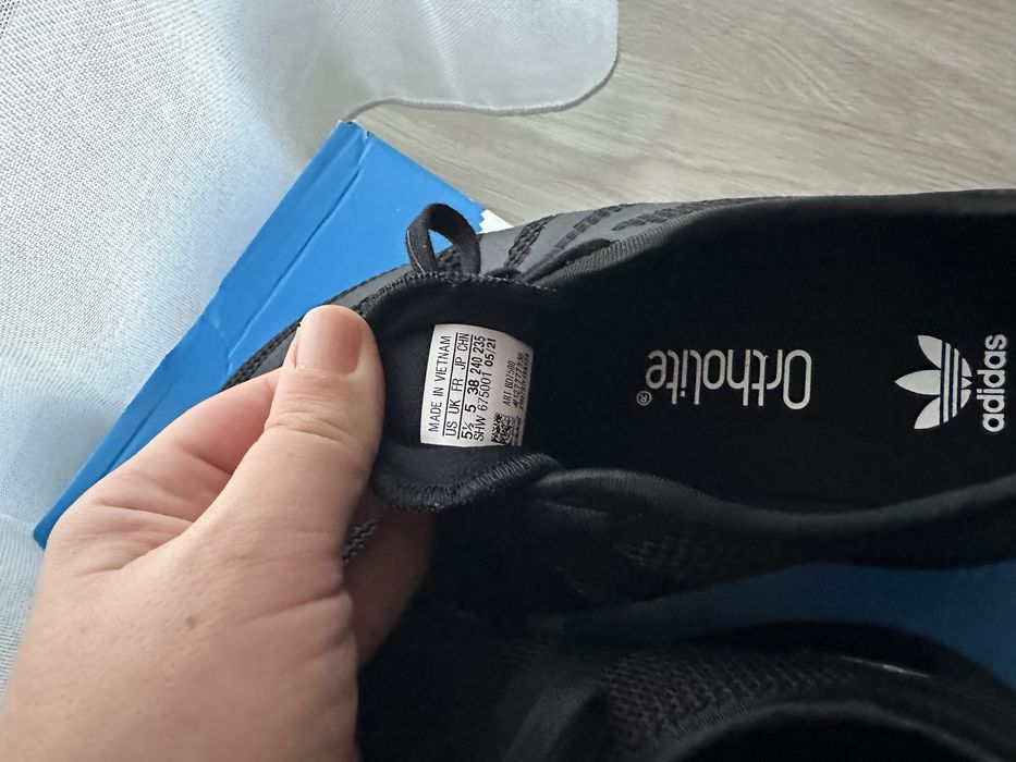 Adidas маратонки 38 номер -23,5 см.