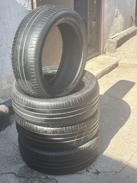 Продам летние шины Michelin 215/55/R18