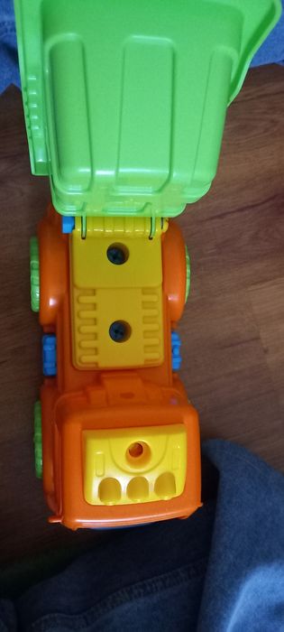 Грузовик игрушечный для детей