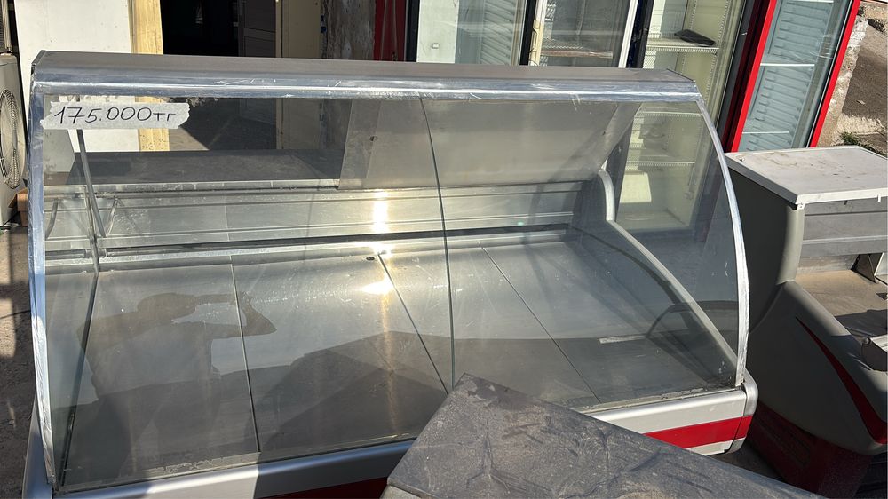 Витринный холодильник