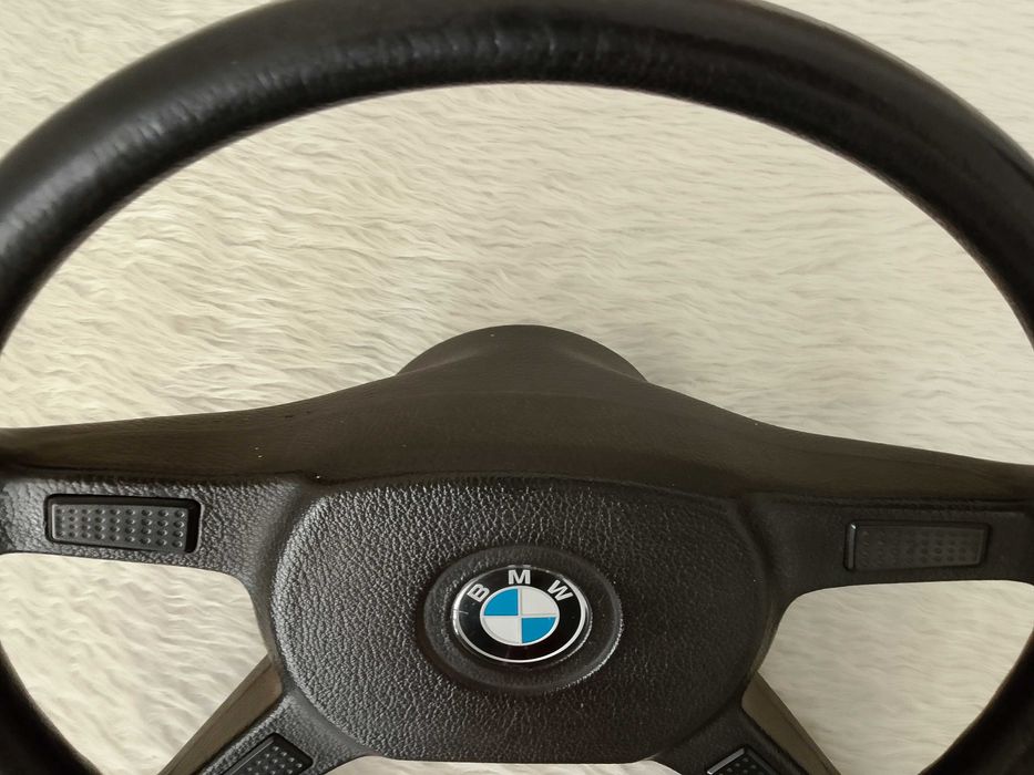 BMW E30 ретро волан