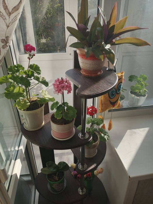 Этажерка многофункциональная