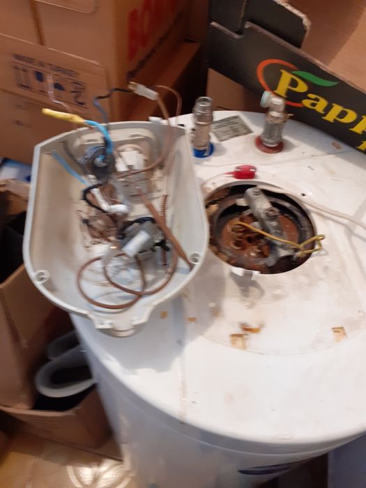 Бойлер 120л Елдом.3 kw.Вертикален.