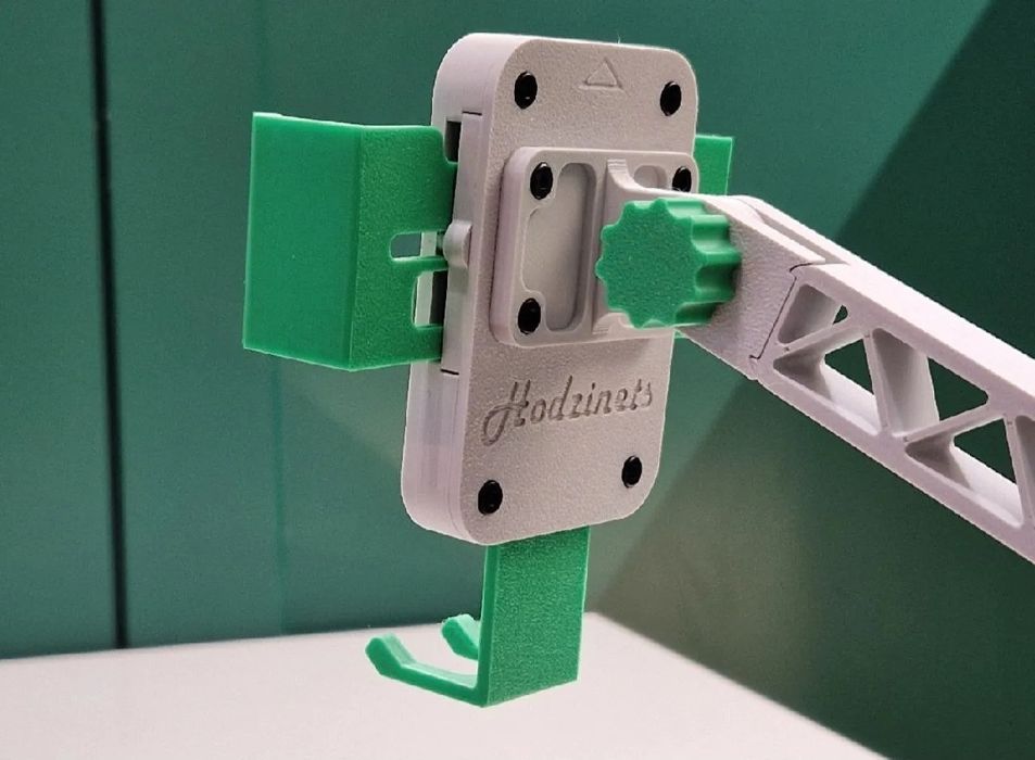 Suport de telefon flexibil de birou printata 3d