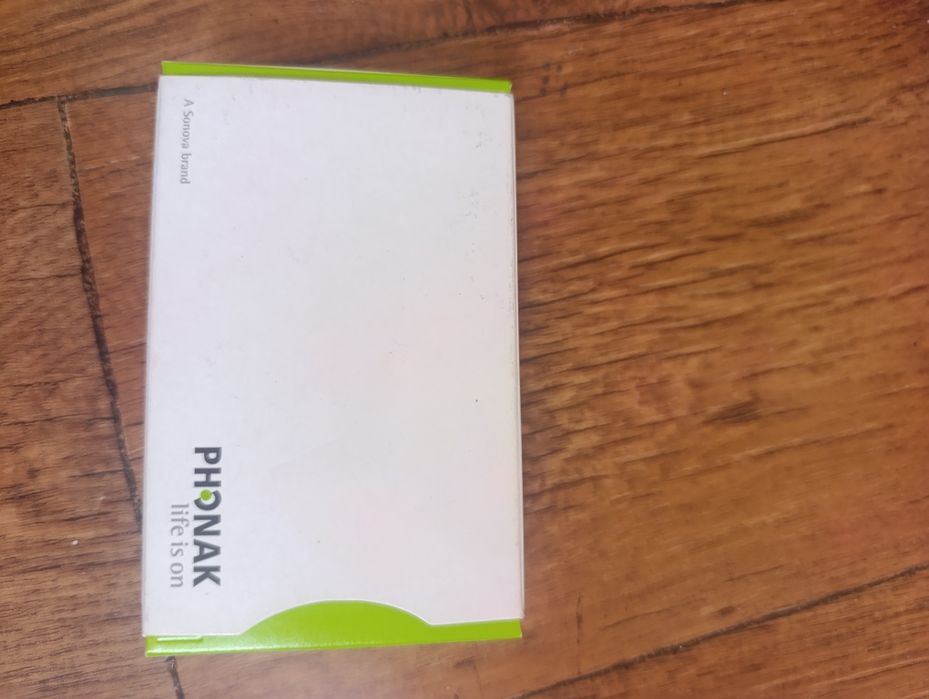 Слуховой аппарат Phonak 150.000. торг