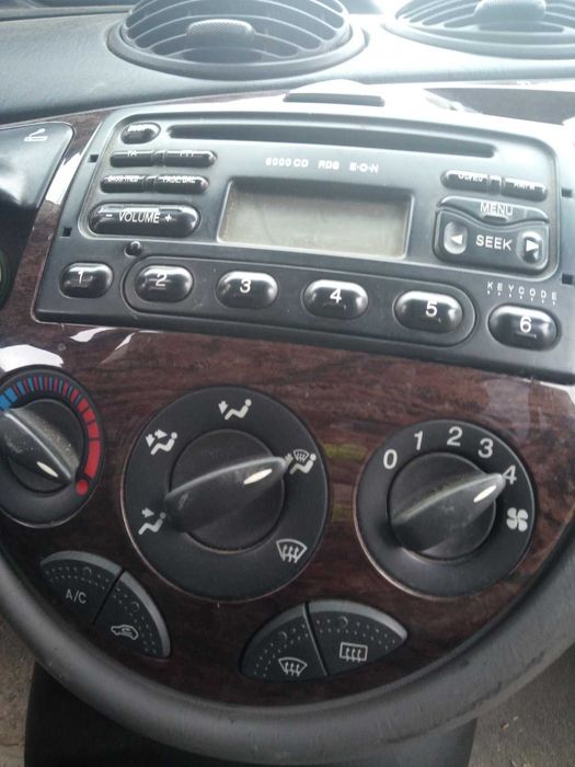 ЧАСТИ Форд ФОКУС Kомби 1998-2004г тип-МК 1 FORD Focus бензин