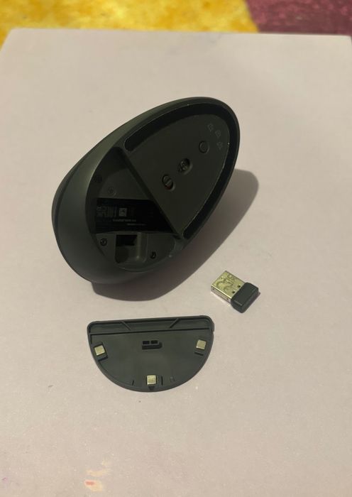 мишка Logitech LIFT черна / black mouse