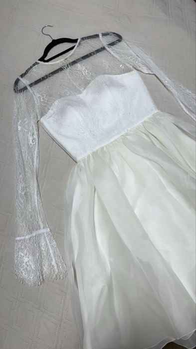 Продам белое платье