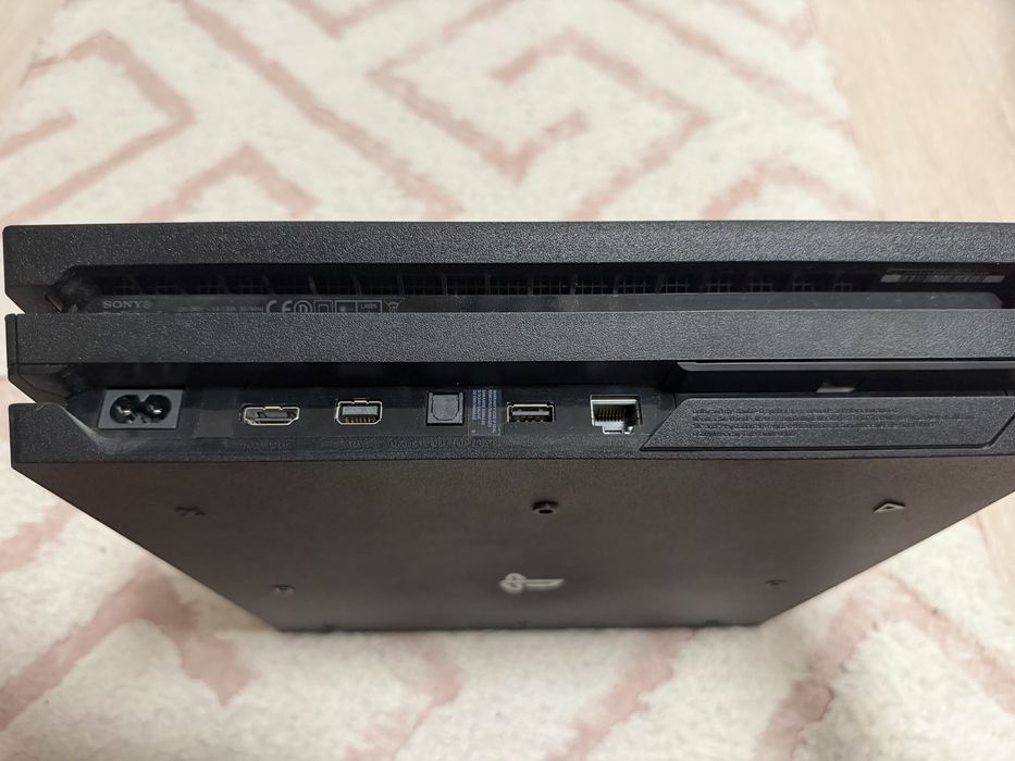 PlayStation 4 pro БЕЗ ГАРАНЦИЯ