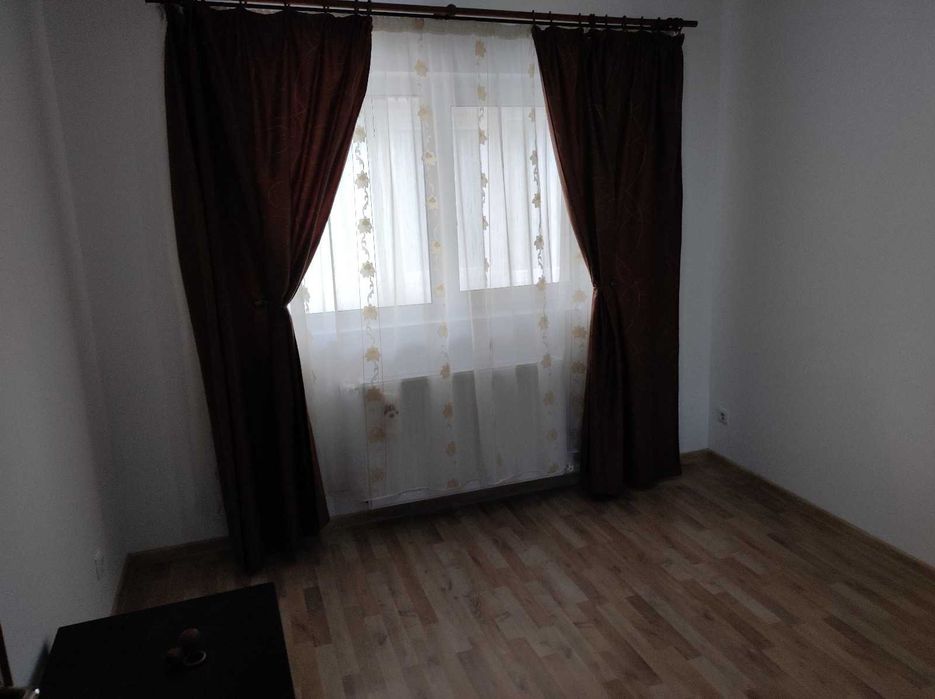 Închiriez apartament doua camere