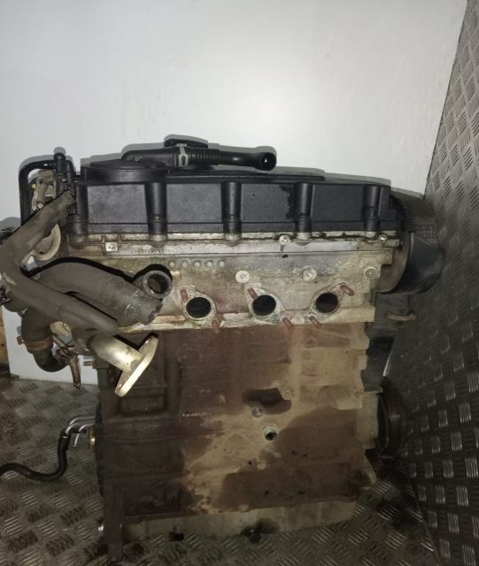 Motor  fara anexe 2.0 tdi BKD Volkswagen VW Golf a 5-a generatie seri