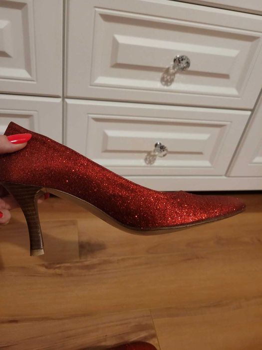 Pantofi din piele cu toc