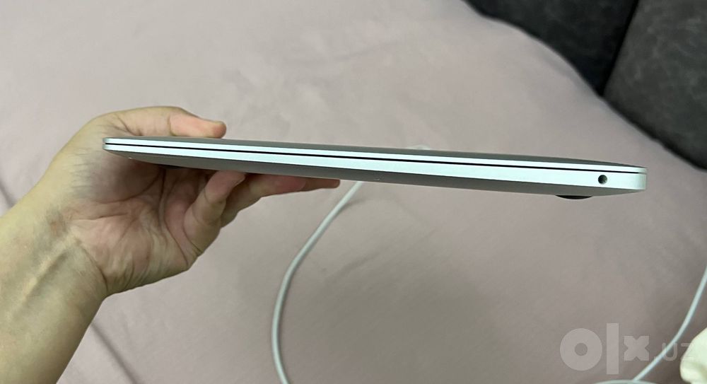 Sotiladi: MacBook Air 13" M1 Silver (8/256) — Ideal holatda