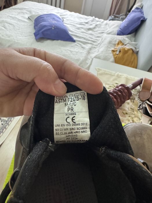 Продам рабочую обувь