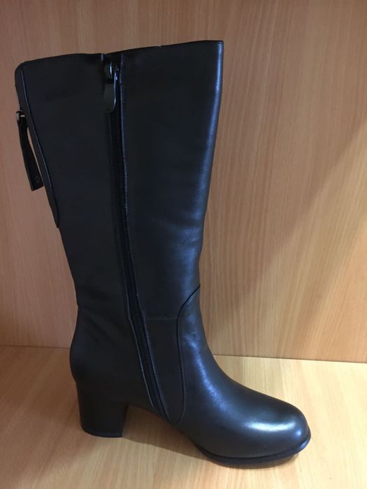 Продам сапоги женские новые