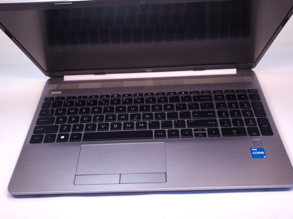 HP 250 G9 i5-1235U SSD512/16GB RAM Iris Xe Graphics | #D96558