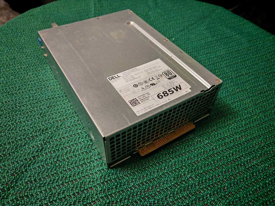 Vând Sursa server Dell, Gold, 685w, D685EF-00