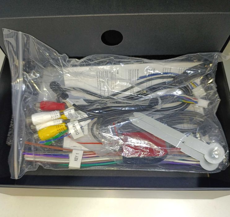 Monitor BOS-A629D — Android avtomag­nitola (1 DIN)