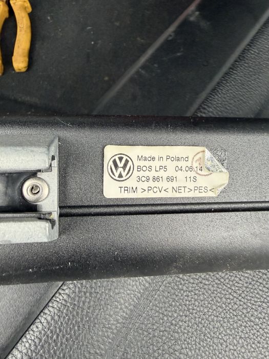 Щори багажник Volkswagen Passat b7
