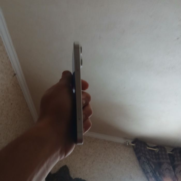 Iphone xr 17 pro korpusda