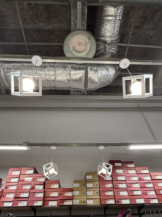 Люстра белая 6 штук