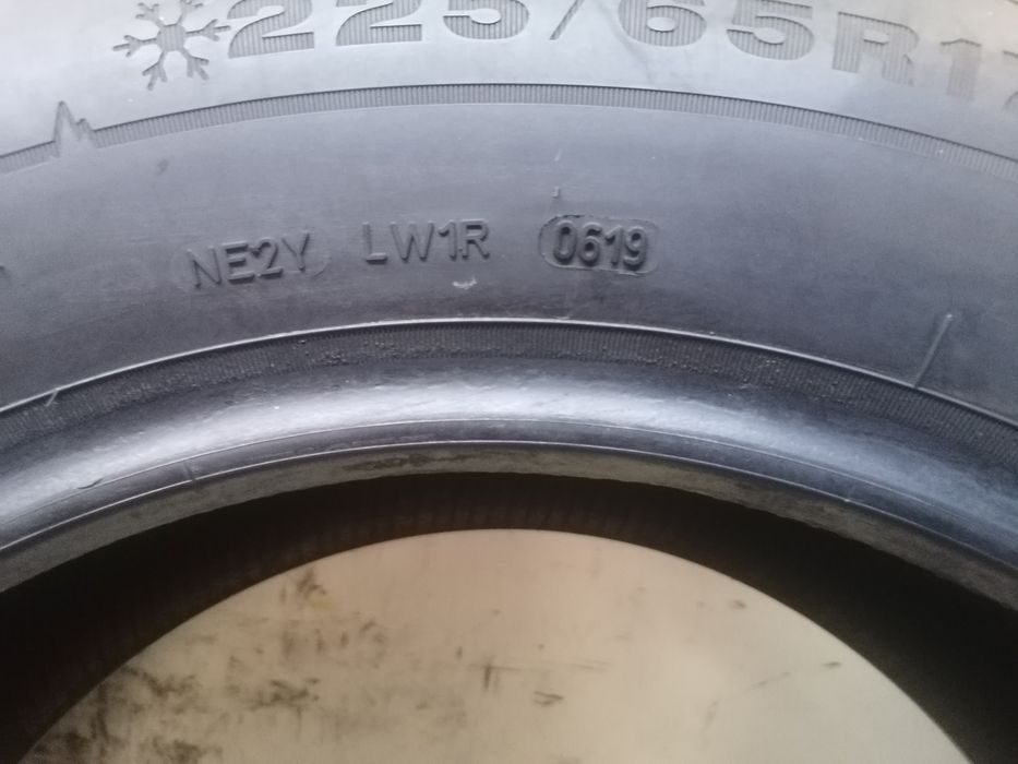 225/65/17 Iarna 4x Dunlop 106h dot 0619. 8, 08mm