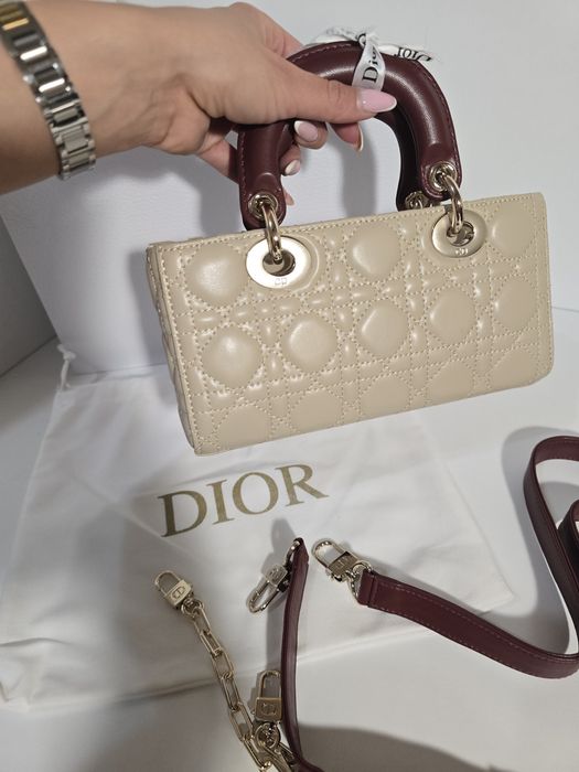 Налична чанта Dior D-Joy