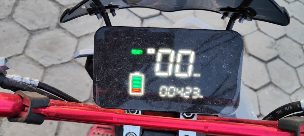 Elektron sukuter sotiladi