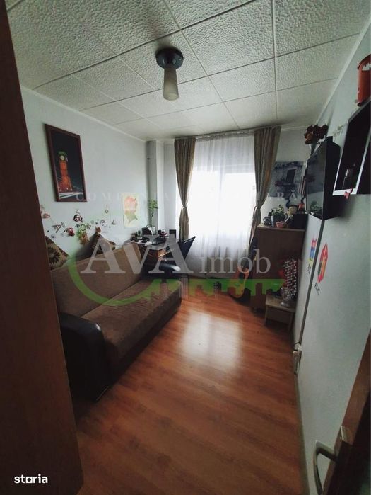 Apartament 3 camere decomandat , zona Milcov
