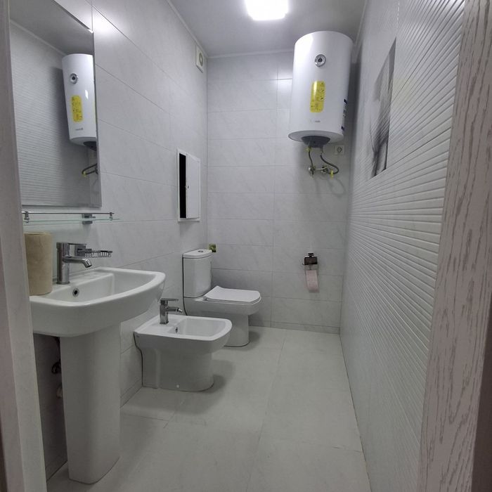 продается квартира, 110 квадратов новый ремонт нурафшон йули, Сагбон