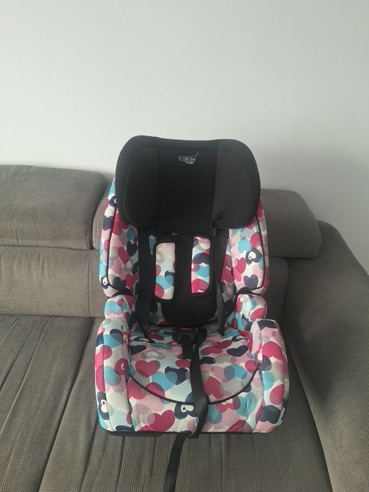 Vând scaun auto U-Grow isofix 9-36kg