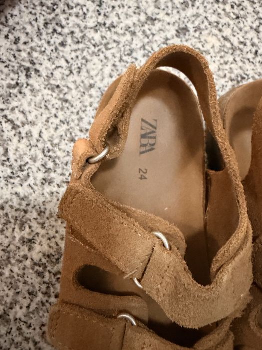 Сандали за малък г-н