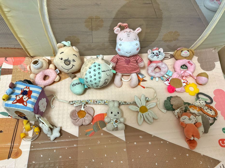 Играчки за бебета лот