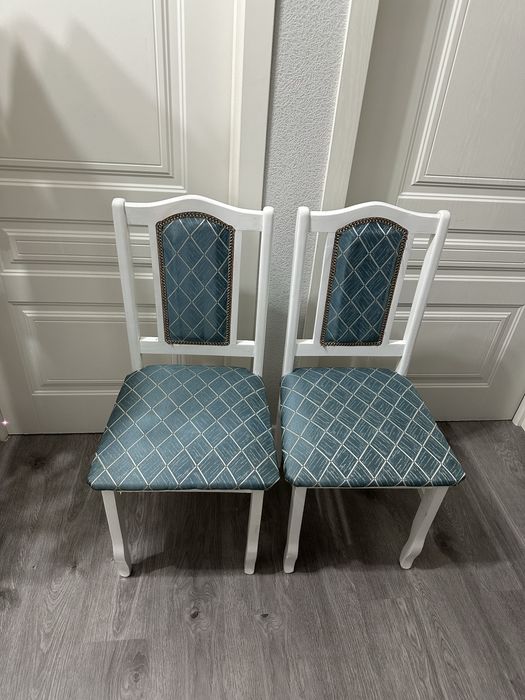 Стулья дерево белые синие