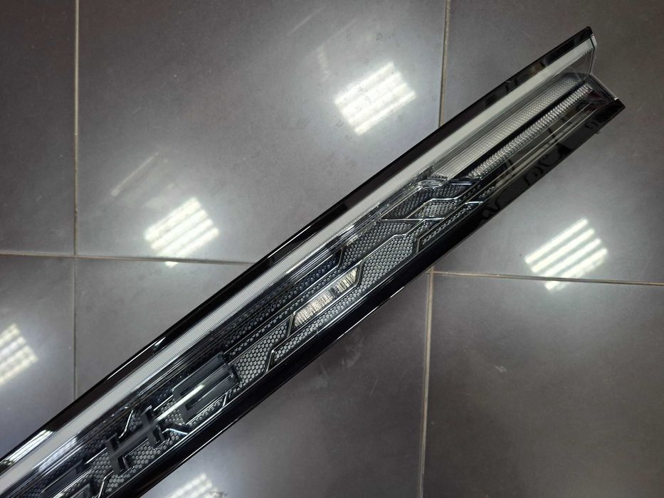 9JA945082F Нов Централен Стоп Led Porsche TAYCAN 19-24 Европа