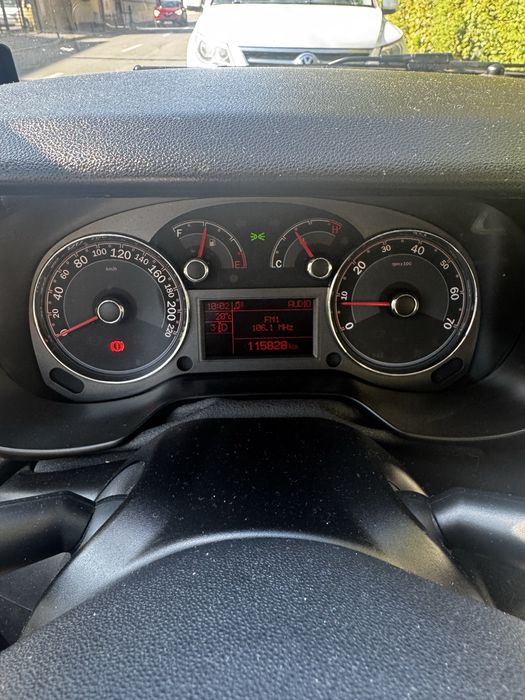 Fiat linea 2009 1.4 T-Jet 16V