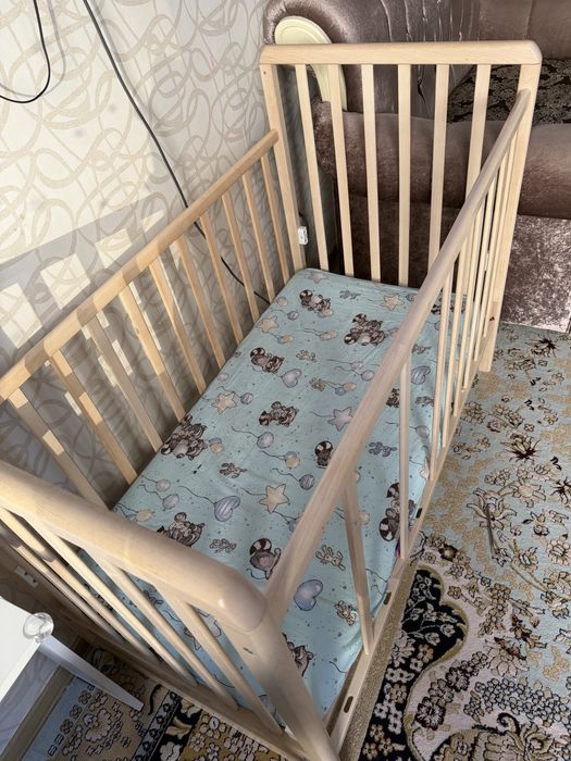 Детская кроватка