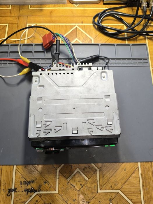 Продавам Pioneer DEH-X8500BT – Топ модел | Пълен комплект | Отлично състояние