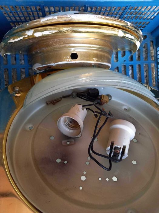 Три абажура за коридор