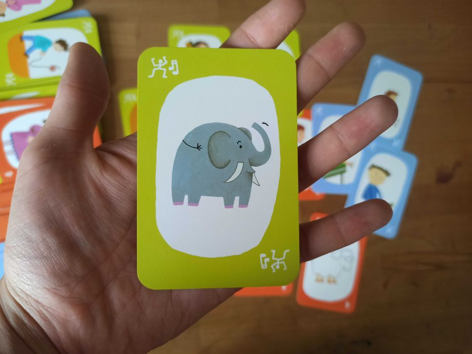 Настолна игра POUET! POUET! Игра с карти за малки деца