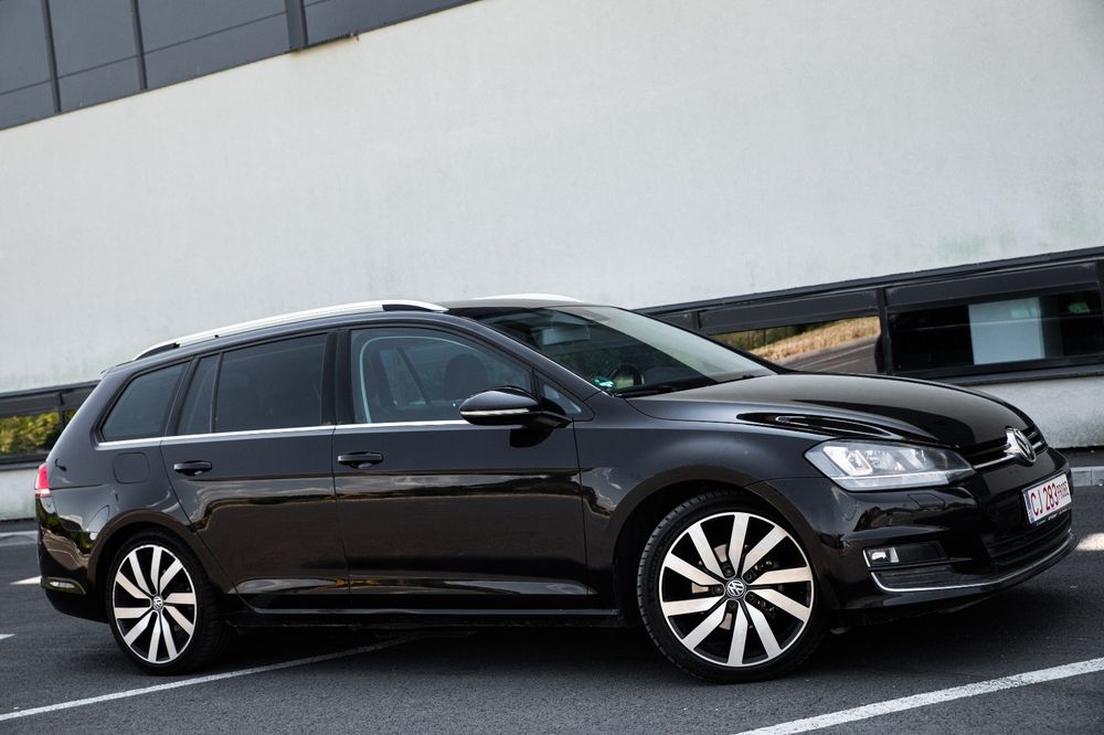 Volkswagen Golf 2.0 TDI DSG Highline • INMATRICULATA • LED • DSG • H