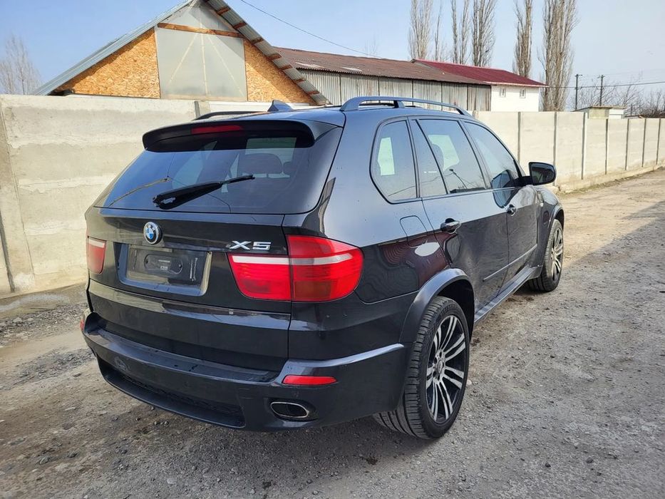 dezmembram bmw x5 e70 3.0 d an 2008