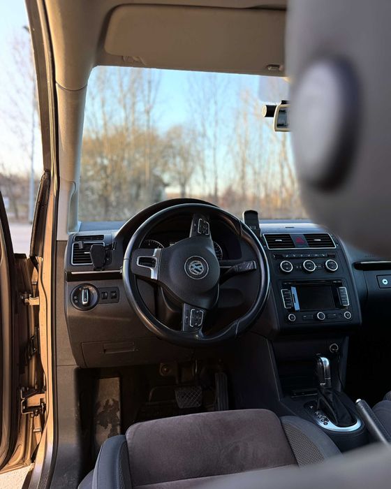 VW Touran 2.0 diesel Euro 5 140 cp DSG